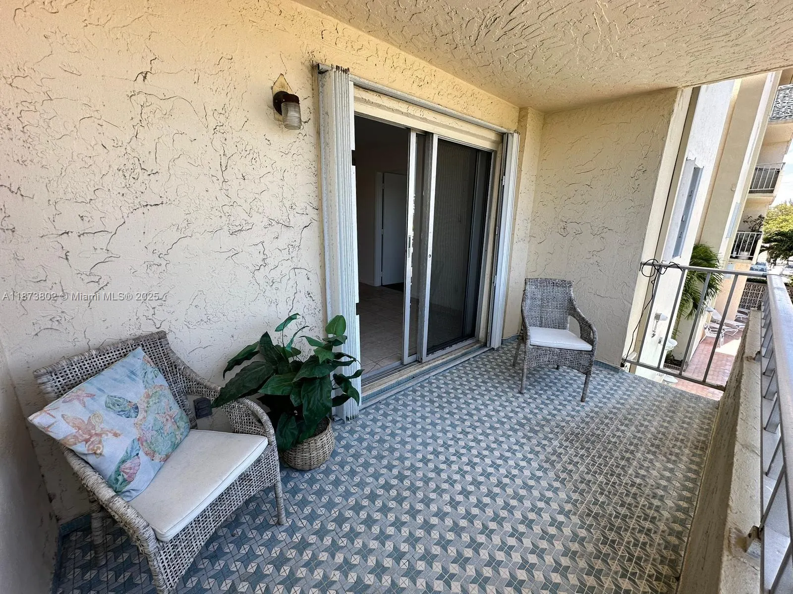 900 NE 18th Ave, #207