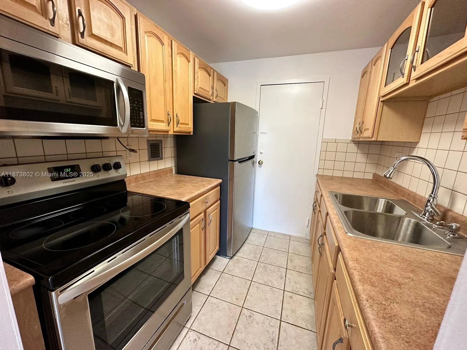 900 NE 18th Ave, #207