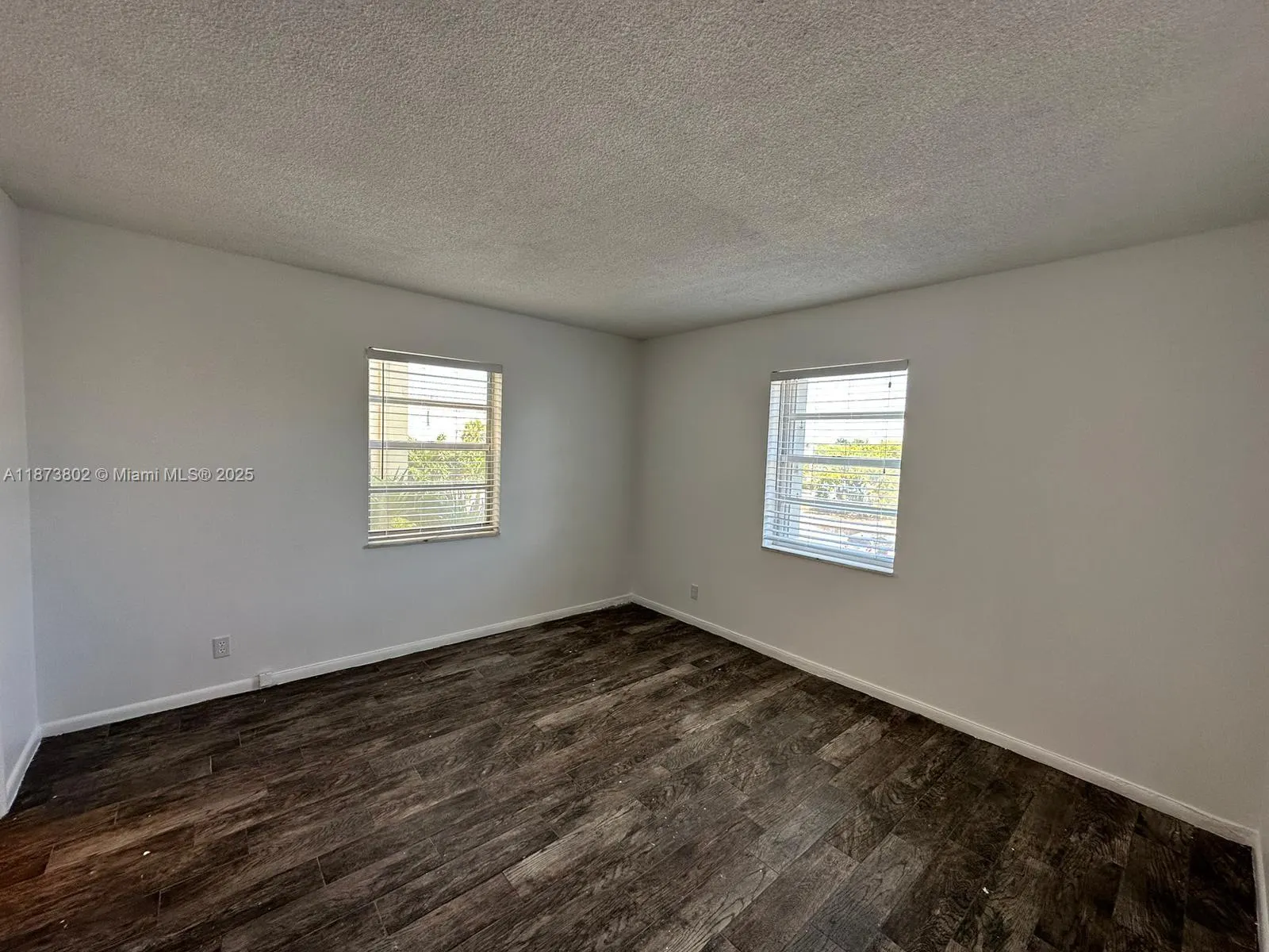 900 NE 18th Ave, #207