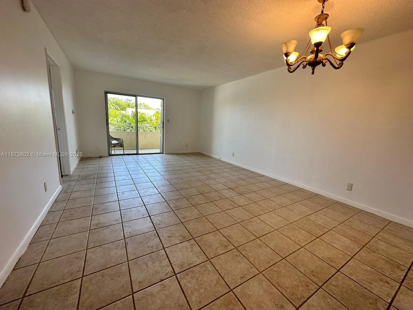 900 NE 18th Ave, #207