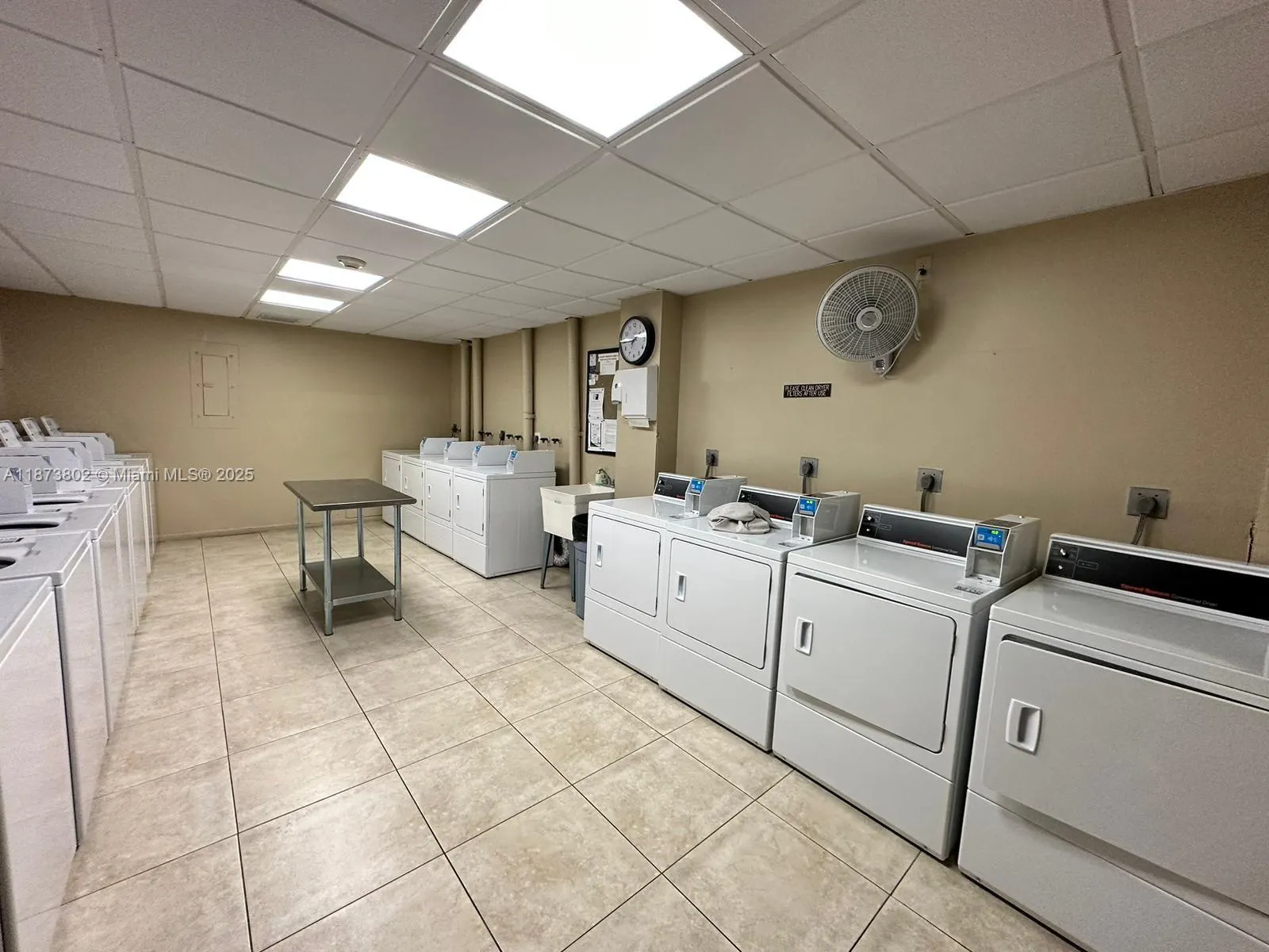 900 NE 18th Ave, #207