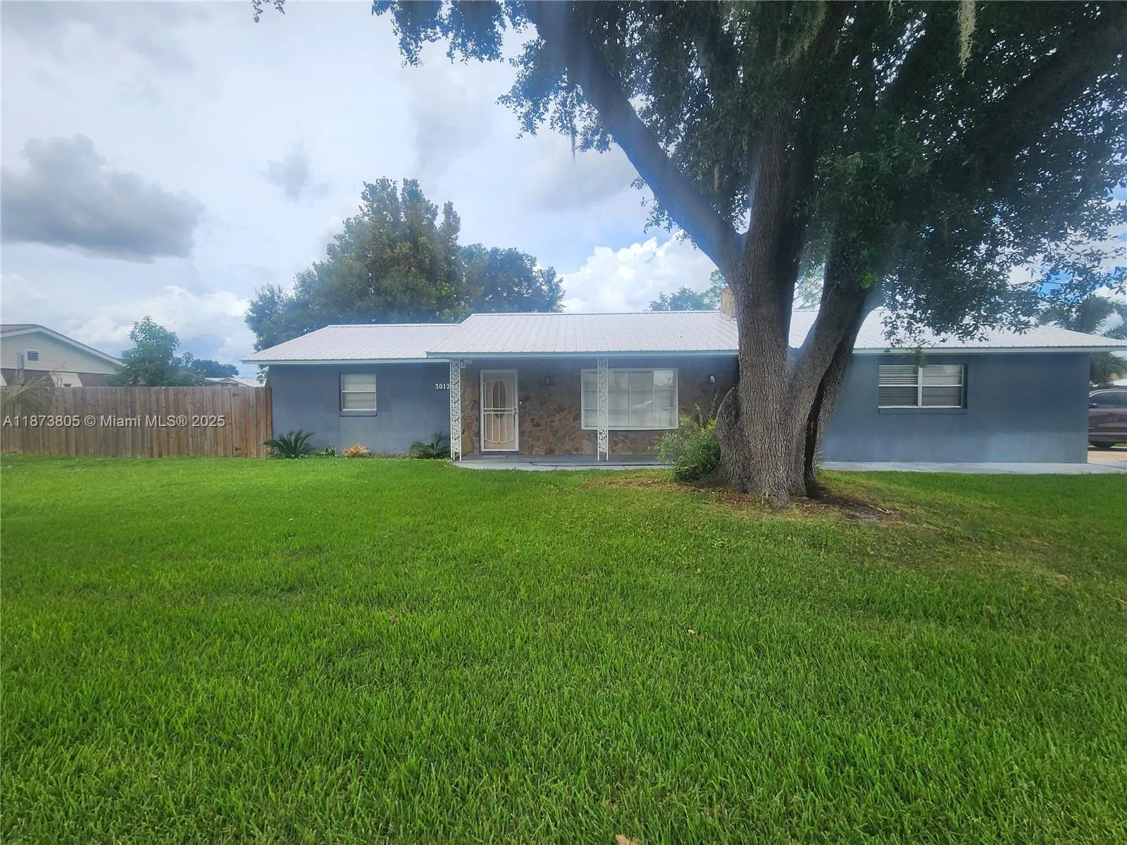 3012 Parkwood Rd.