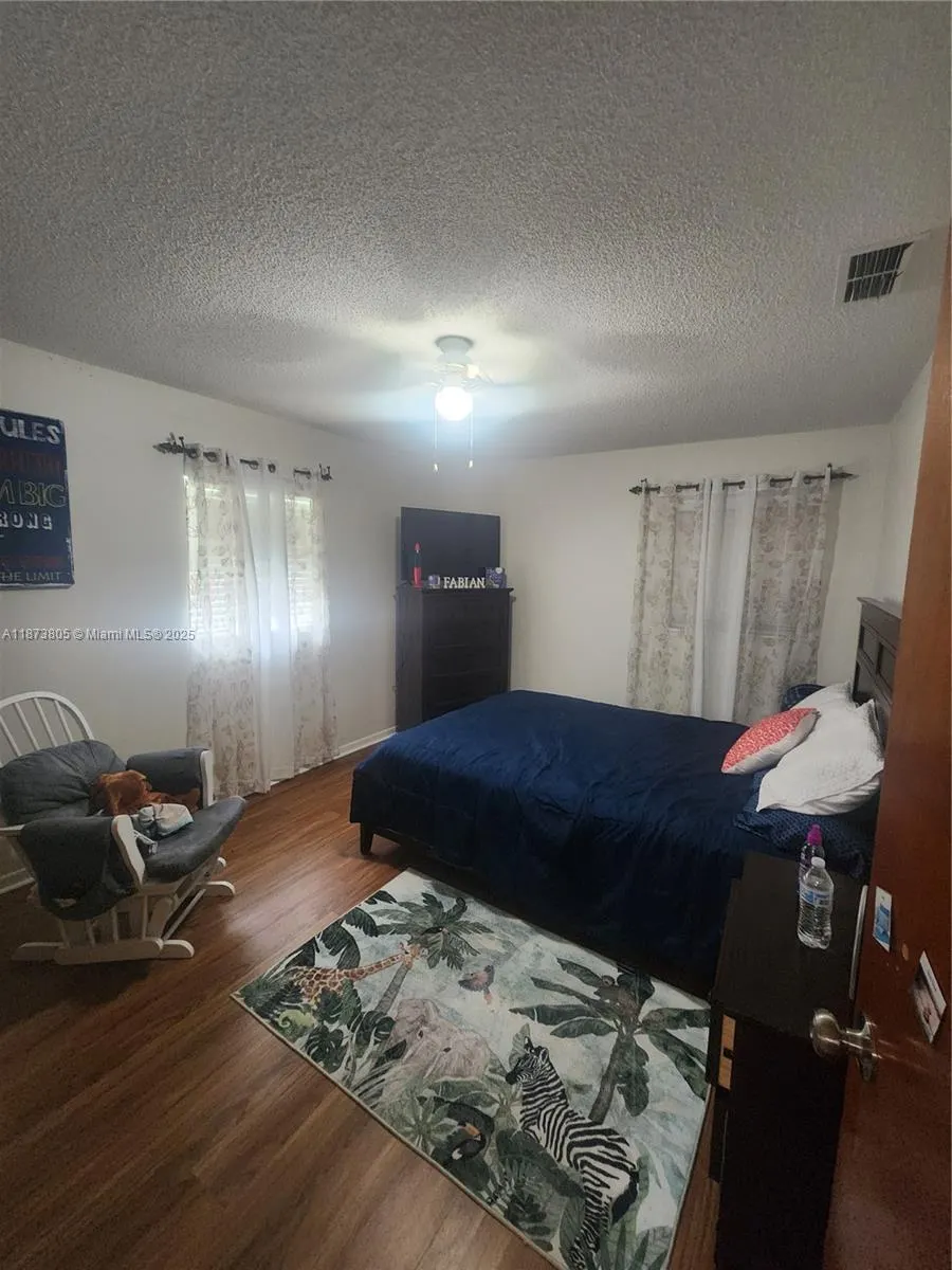 3012 Parkwood Rd.