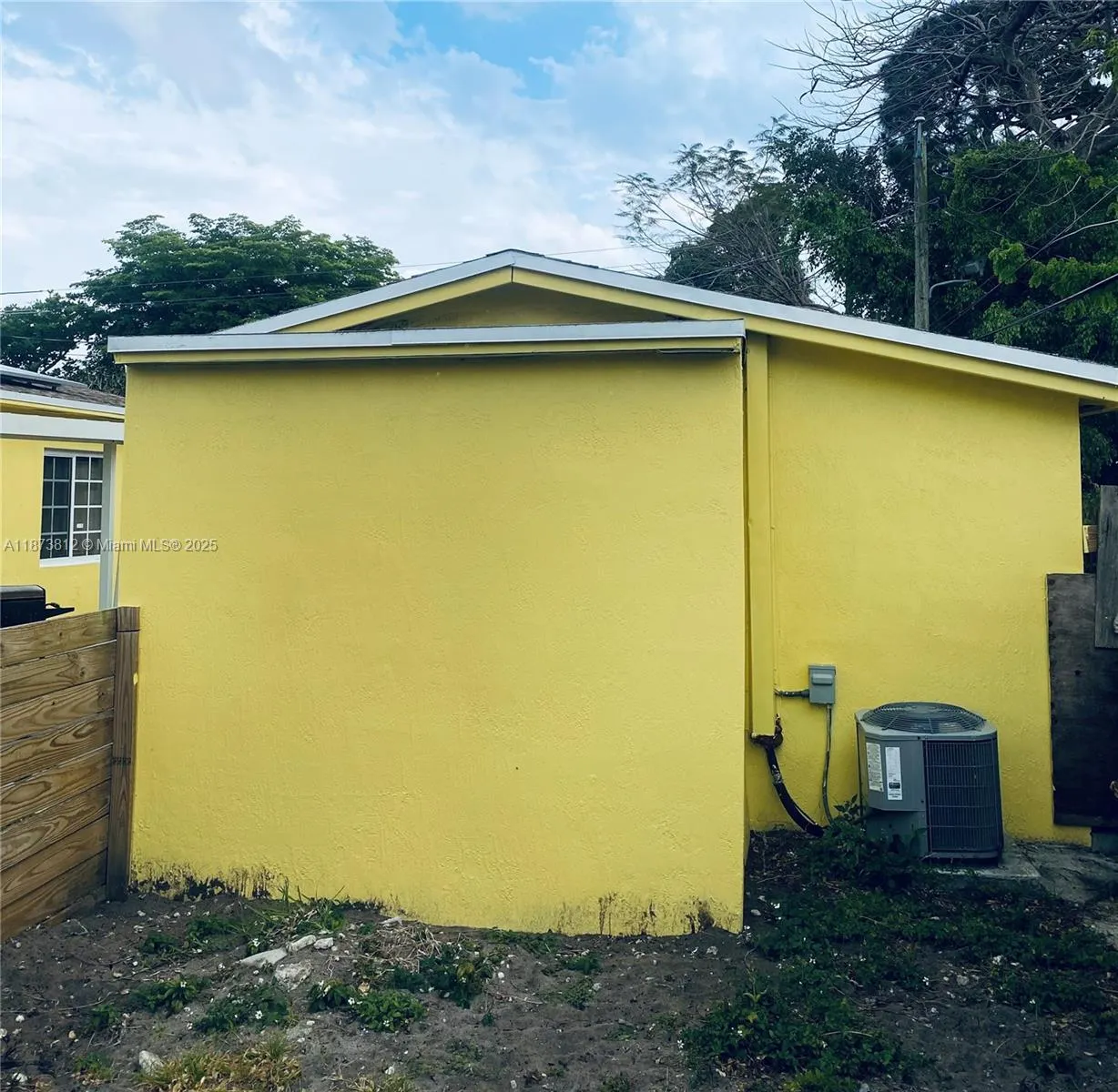 10440 NW 28th Ct