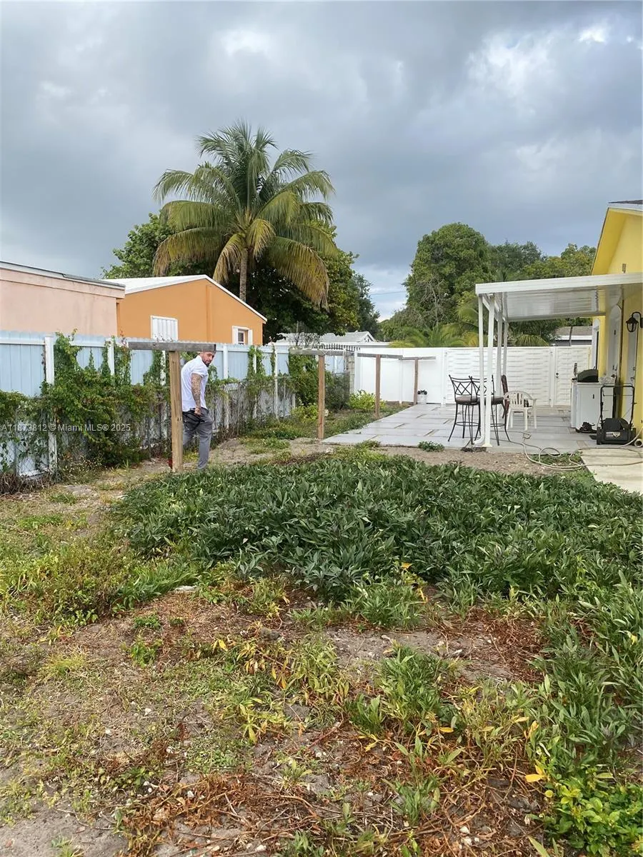 10440 NW 28th Ct