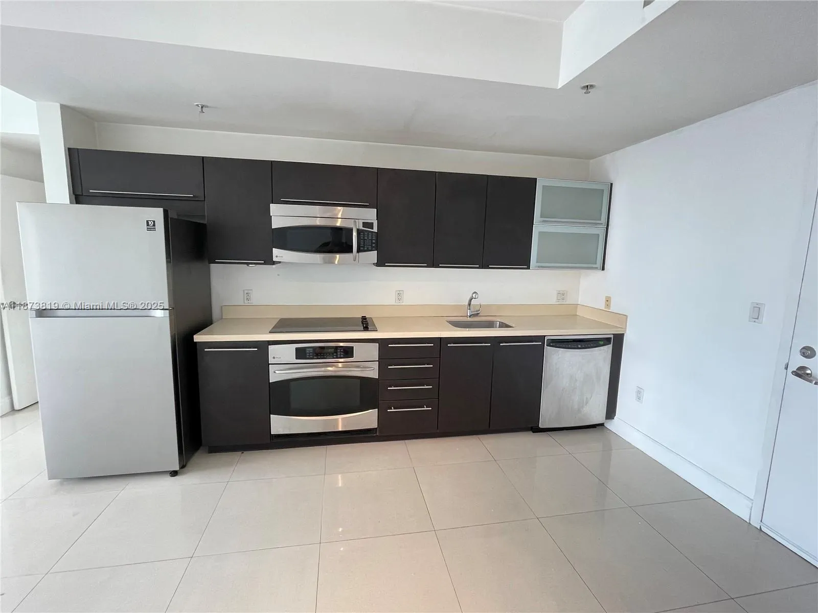 90 SW 3rd St, #1809
