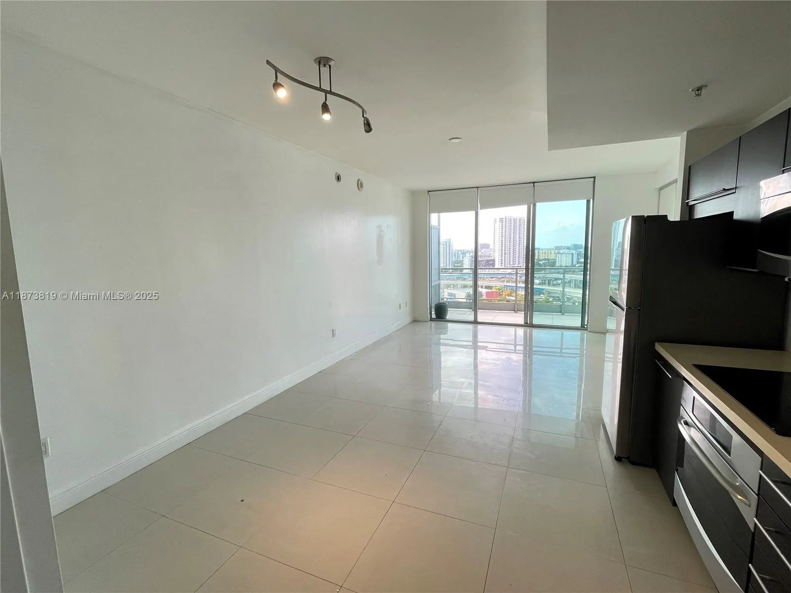 90 SW 3rd St, #1809