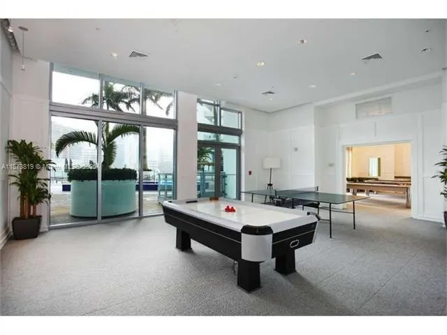 90 SW 3rd St, #1809