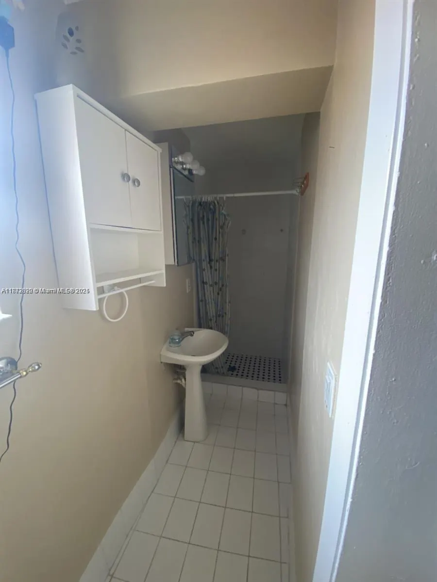 2761 SW 31st Ct, #1