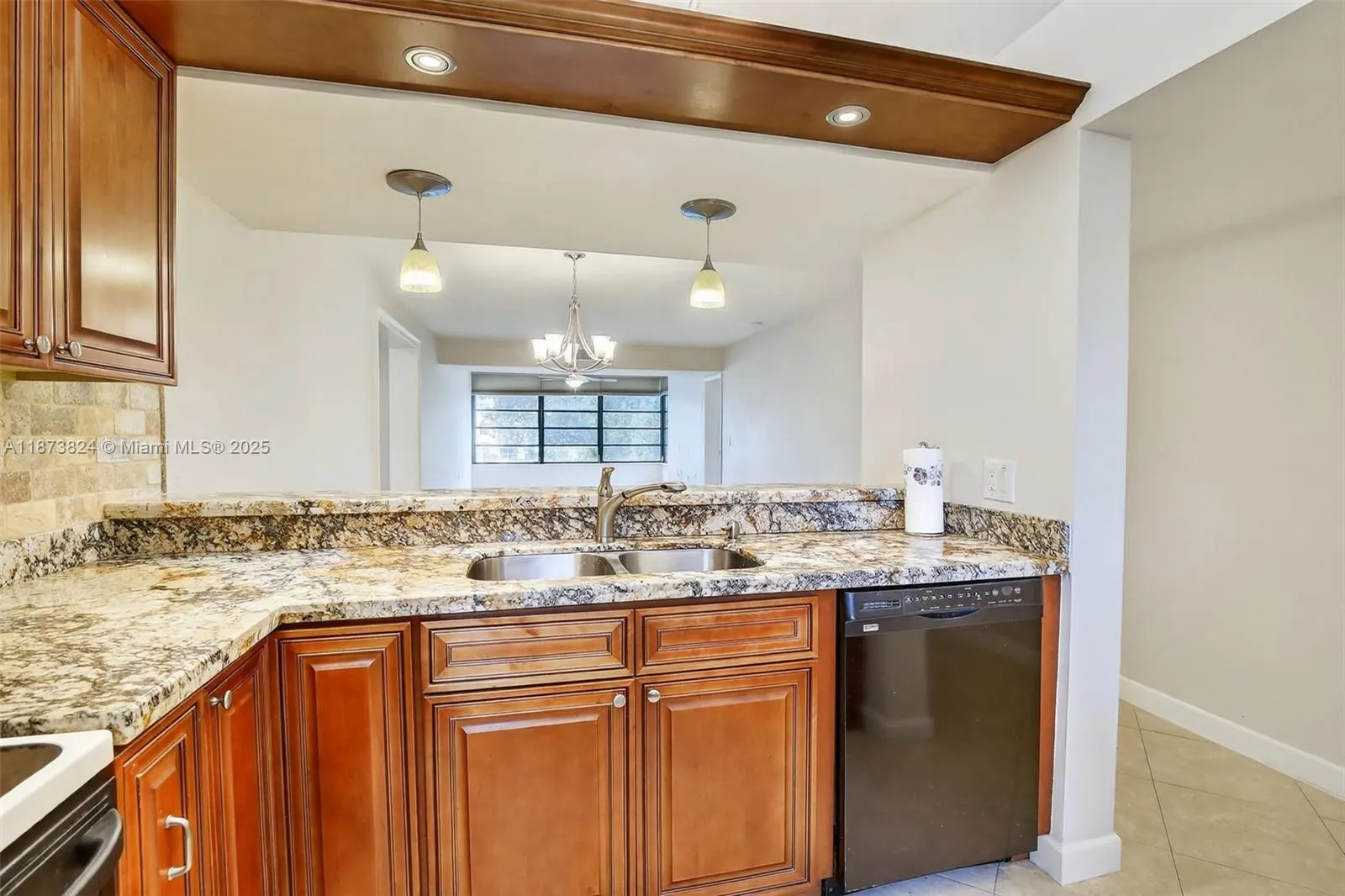 1715 Whitehall Dr, #206