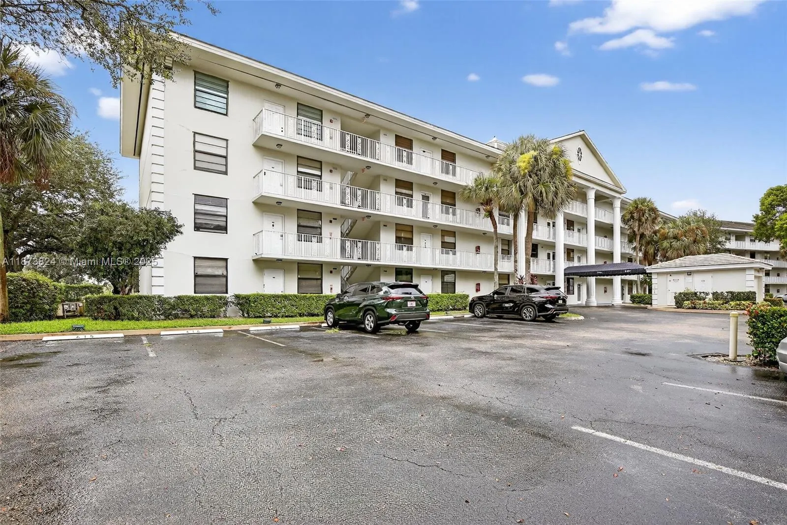 1715 Whitehall Dr, #206