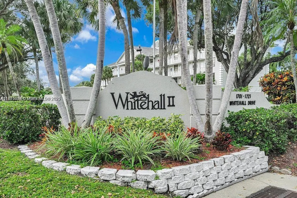 1715 Whitehall Dr, #206