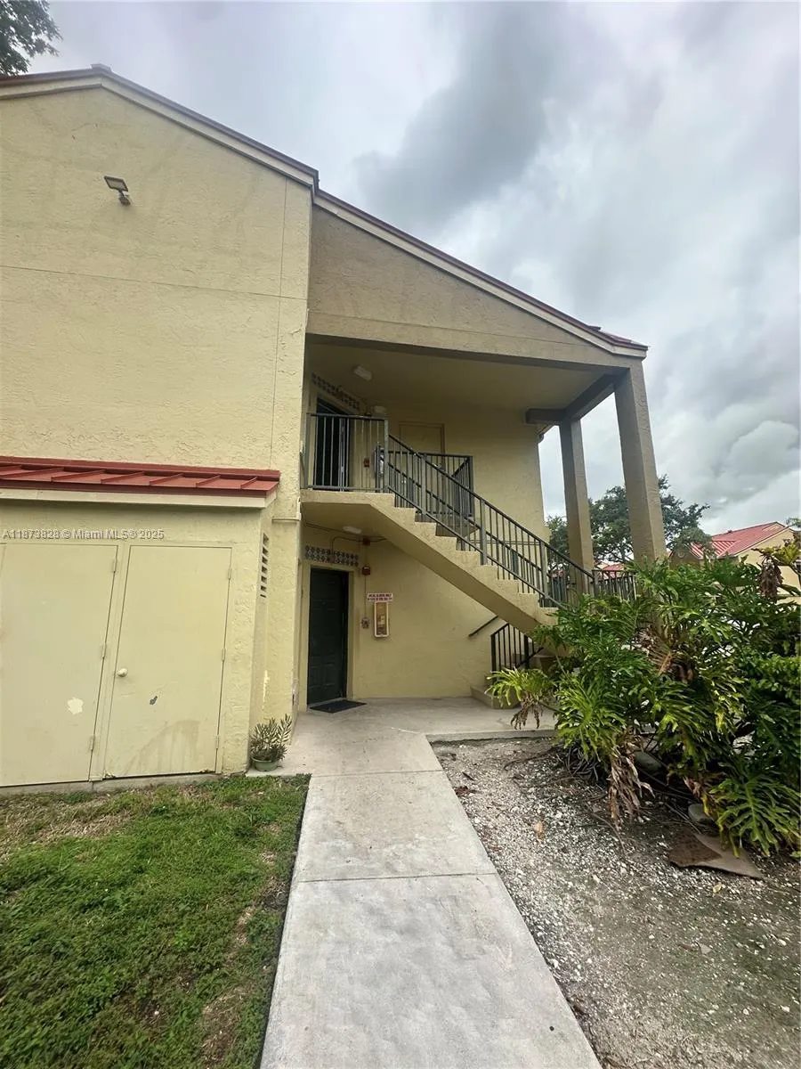 18318 NW 68th Ave, #B