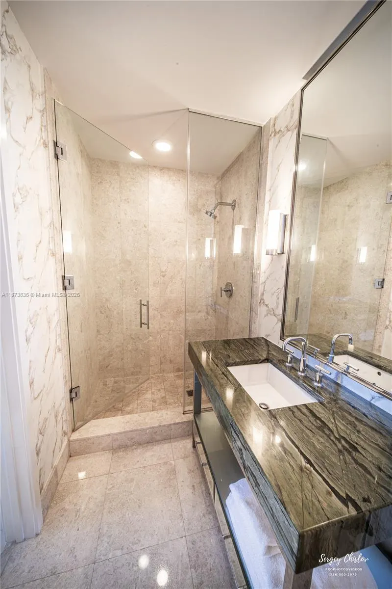 9705 Collins Ave, #1404N