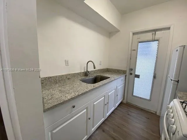 8132 Harding Ave, #7