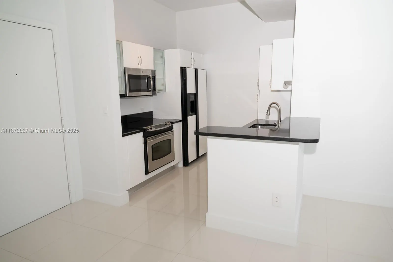 2775 NE 187th St, #PH24
