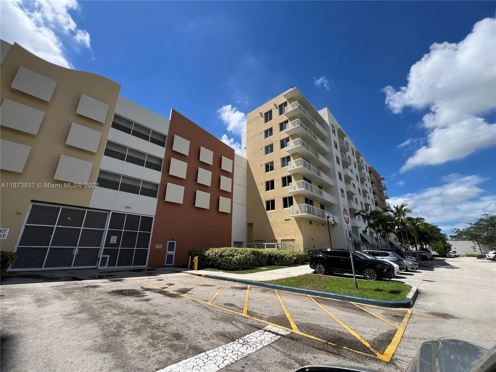 2775 NE 187th St, #PH24