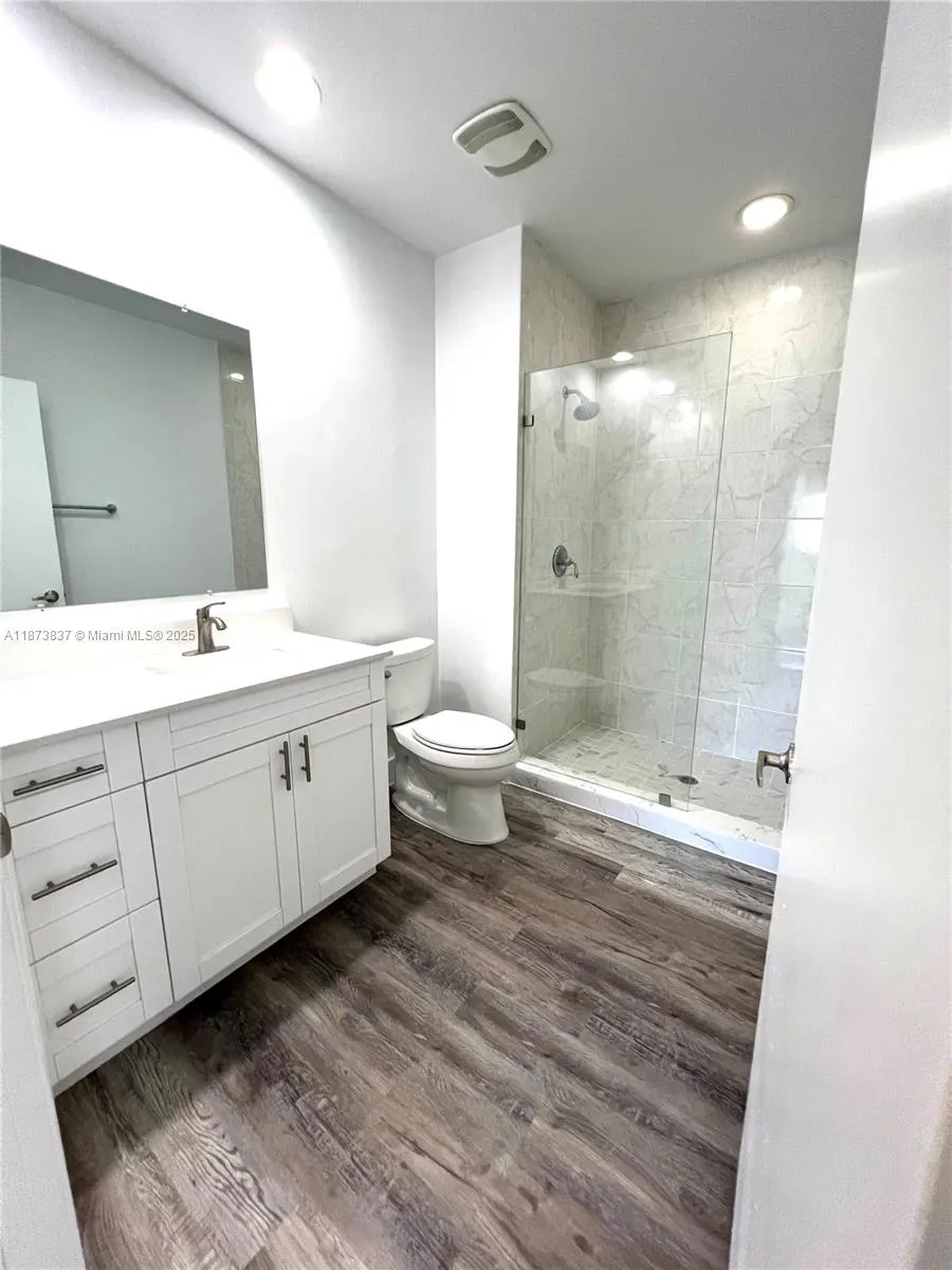 2775 NE 187th St, #PH24