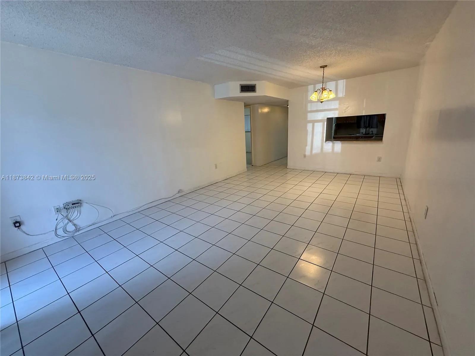 2690 W 76th St, #102