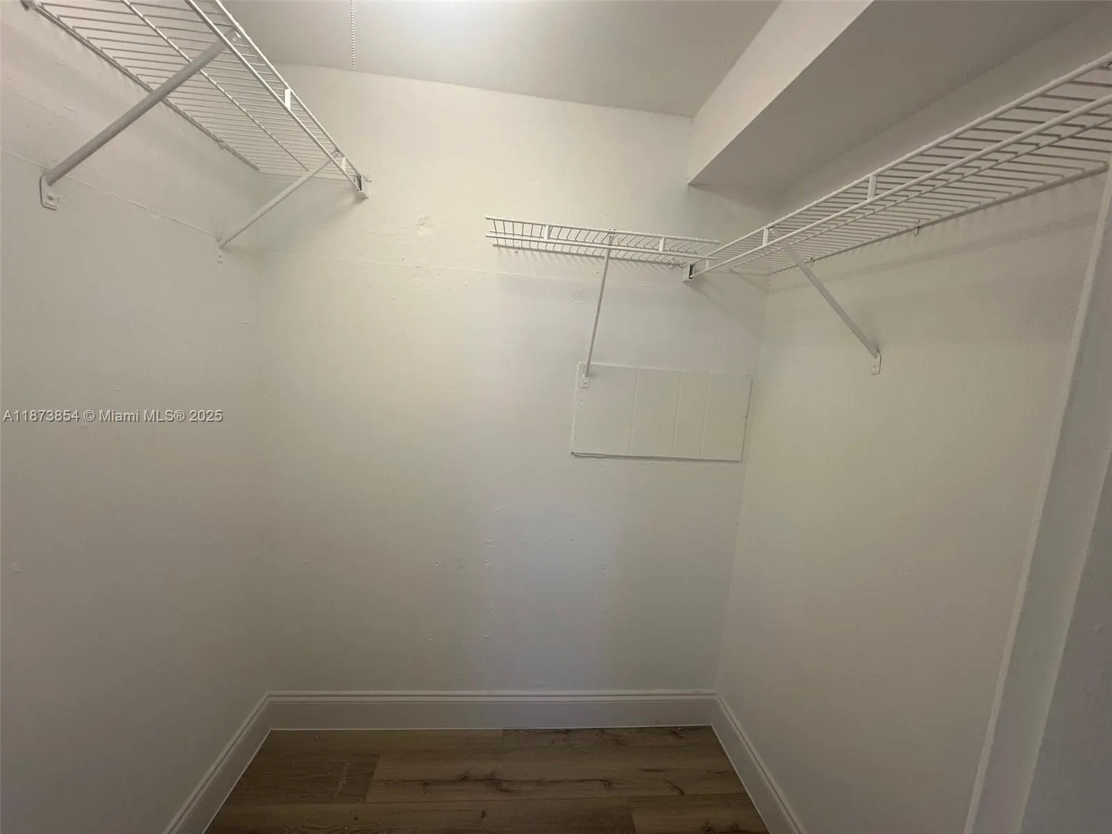 2775 Taft St, #302