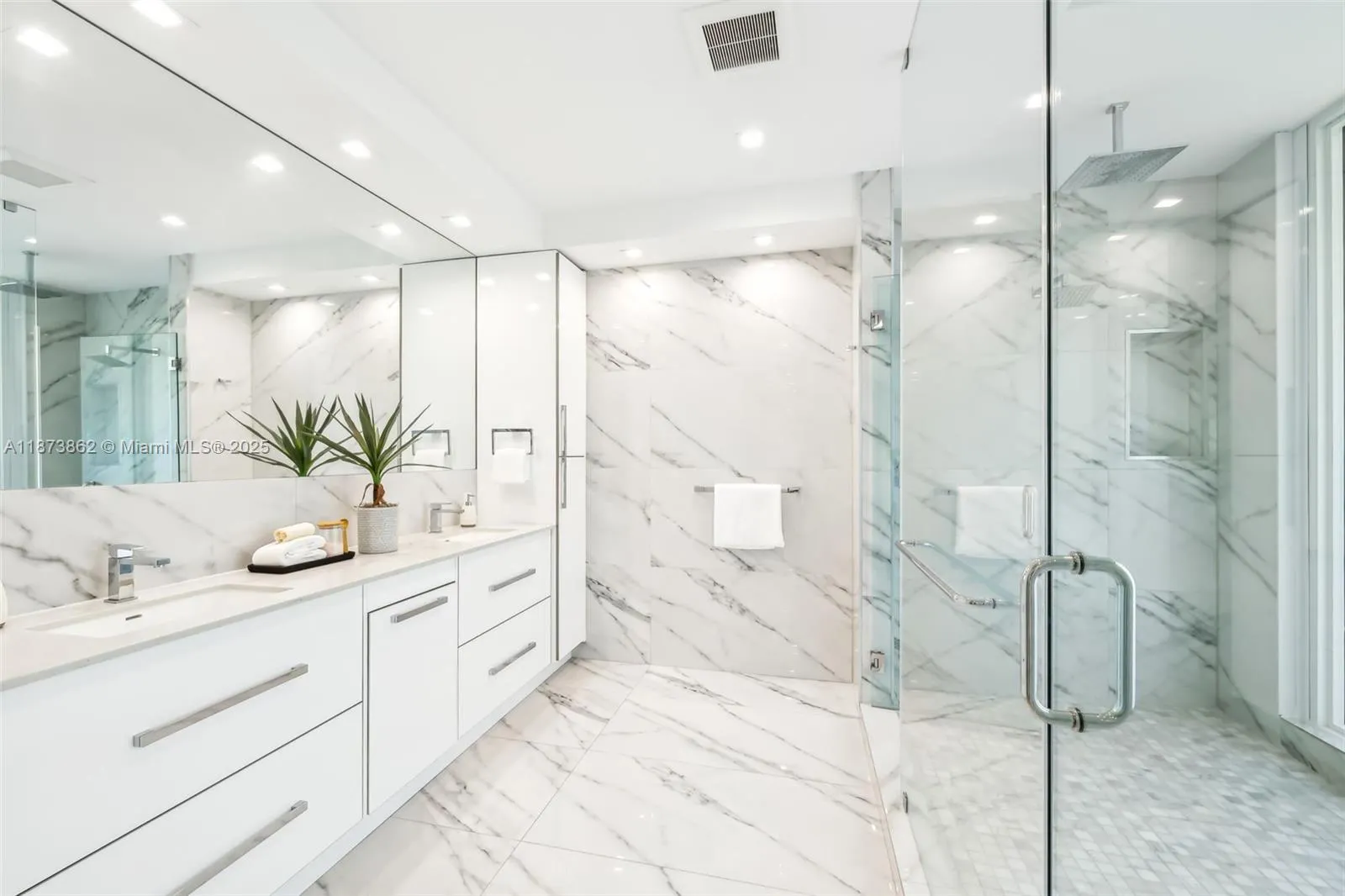 425 Harbor Dr