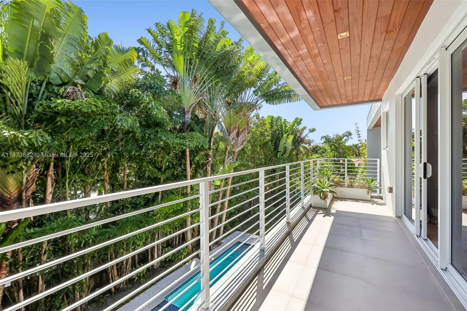 425 Harbor Dr