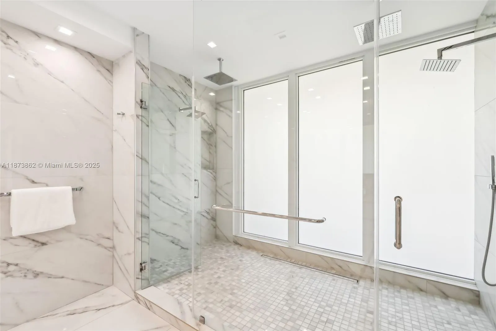 425 Harbor Dr