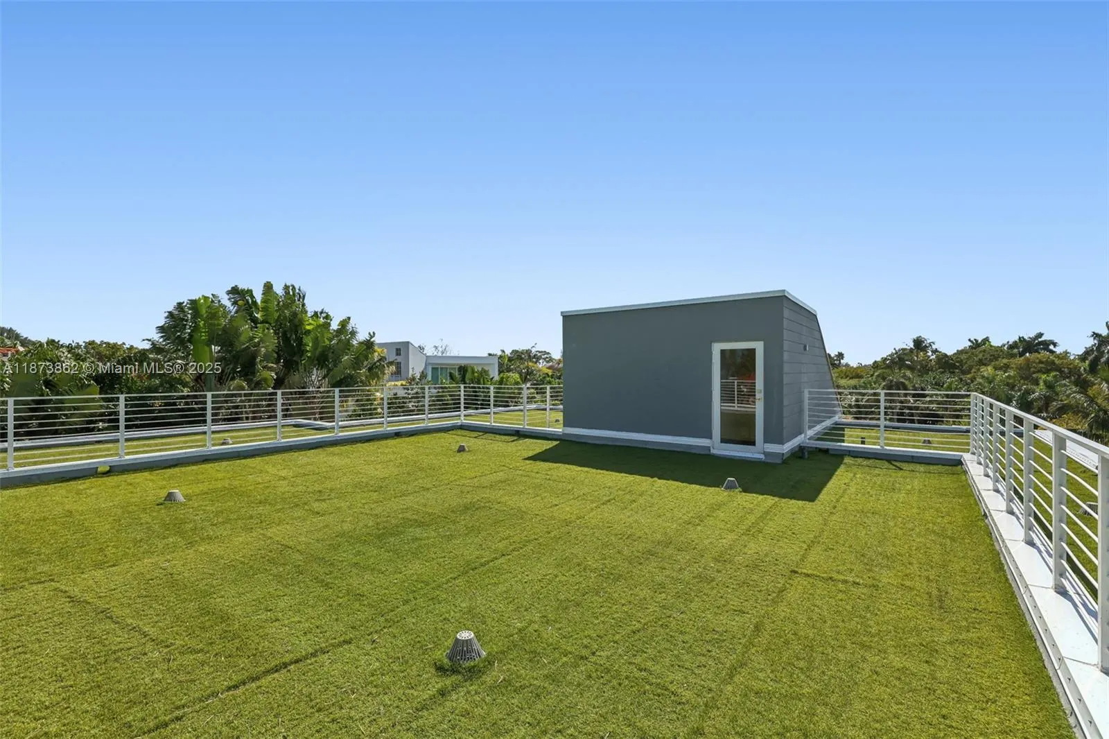 425 Harbor Dr