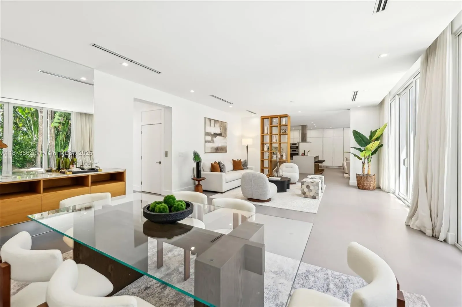 425 Harbor Dr