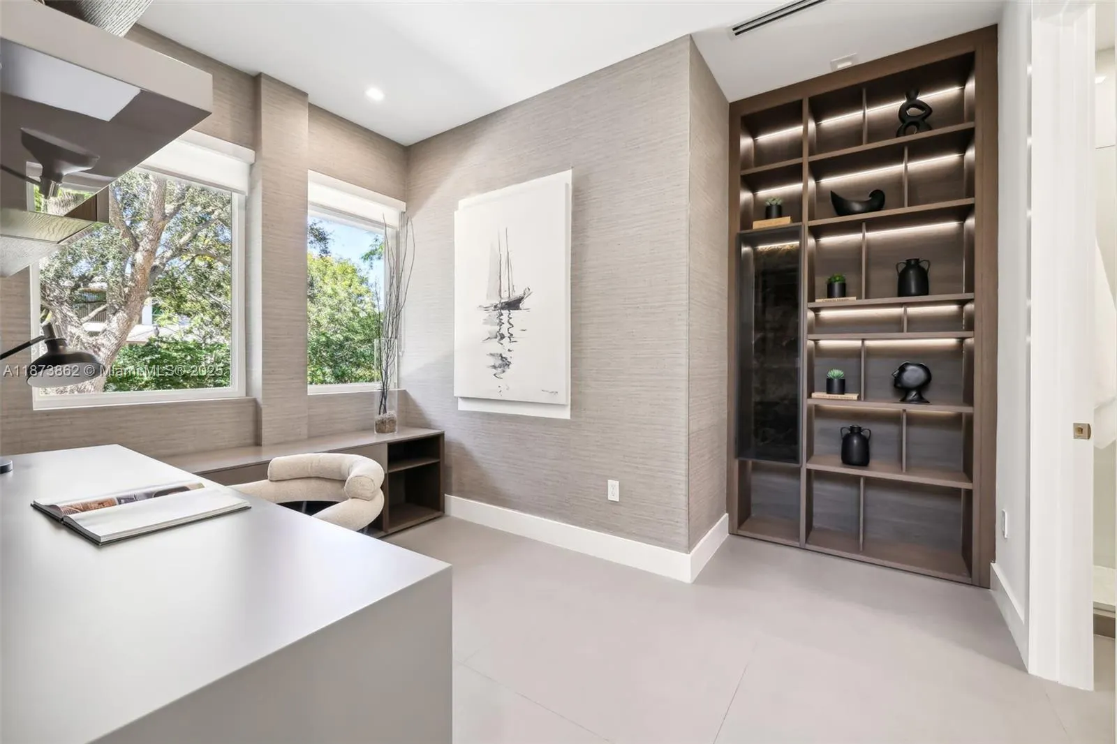 425 Harbor Dr