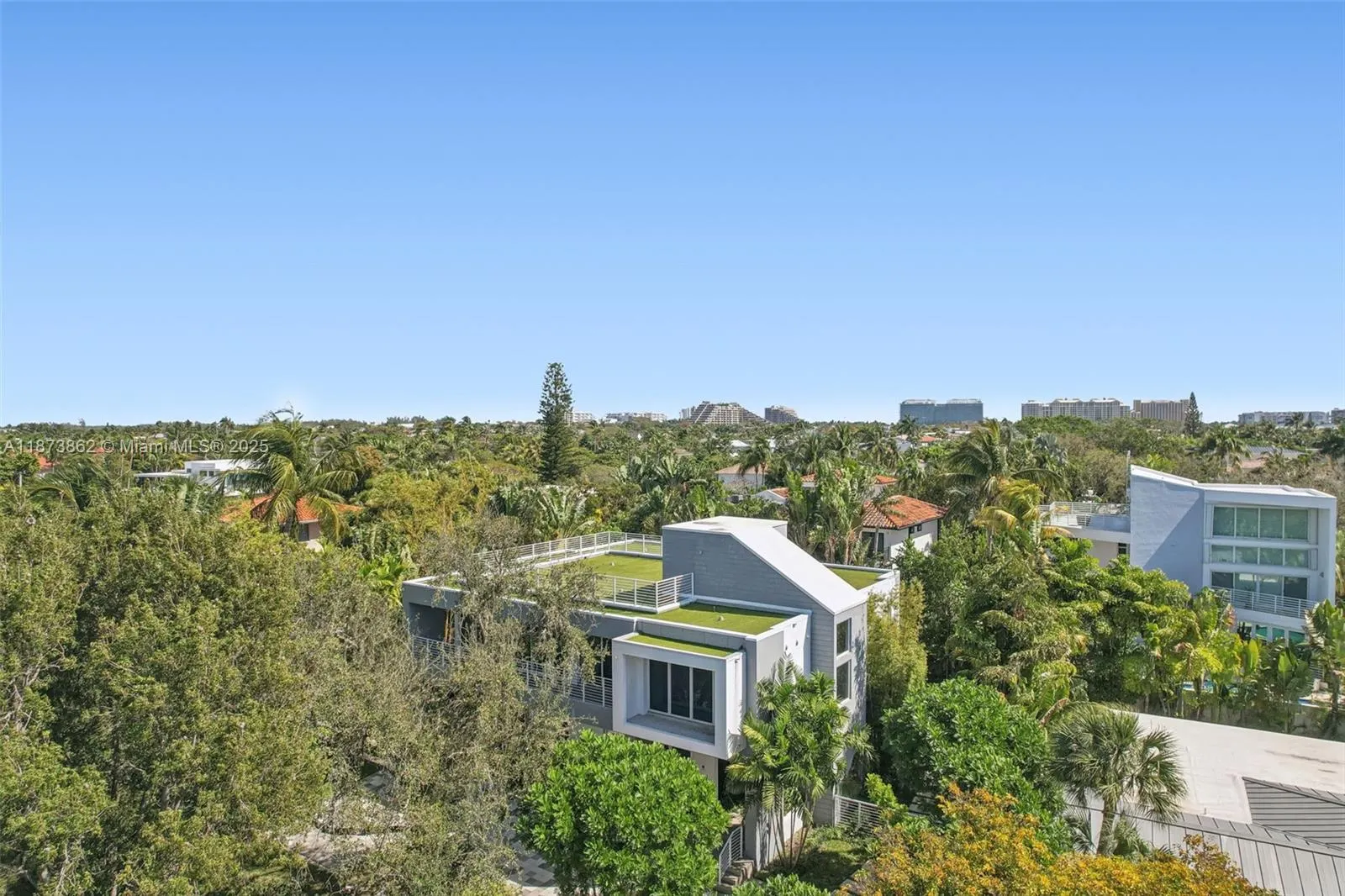 425 Harbor Dr