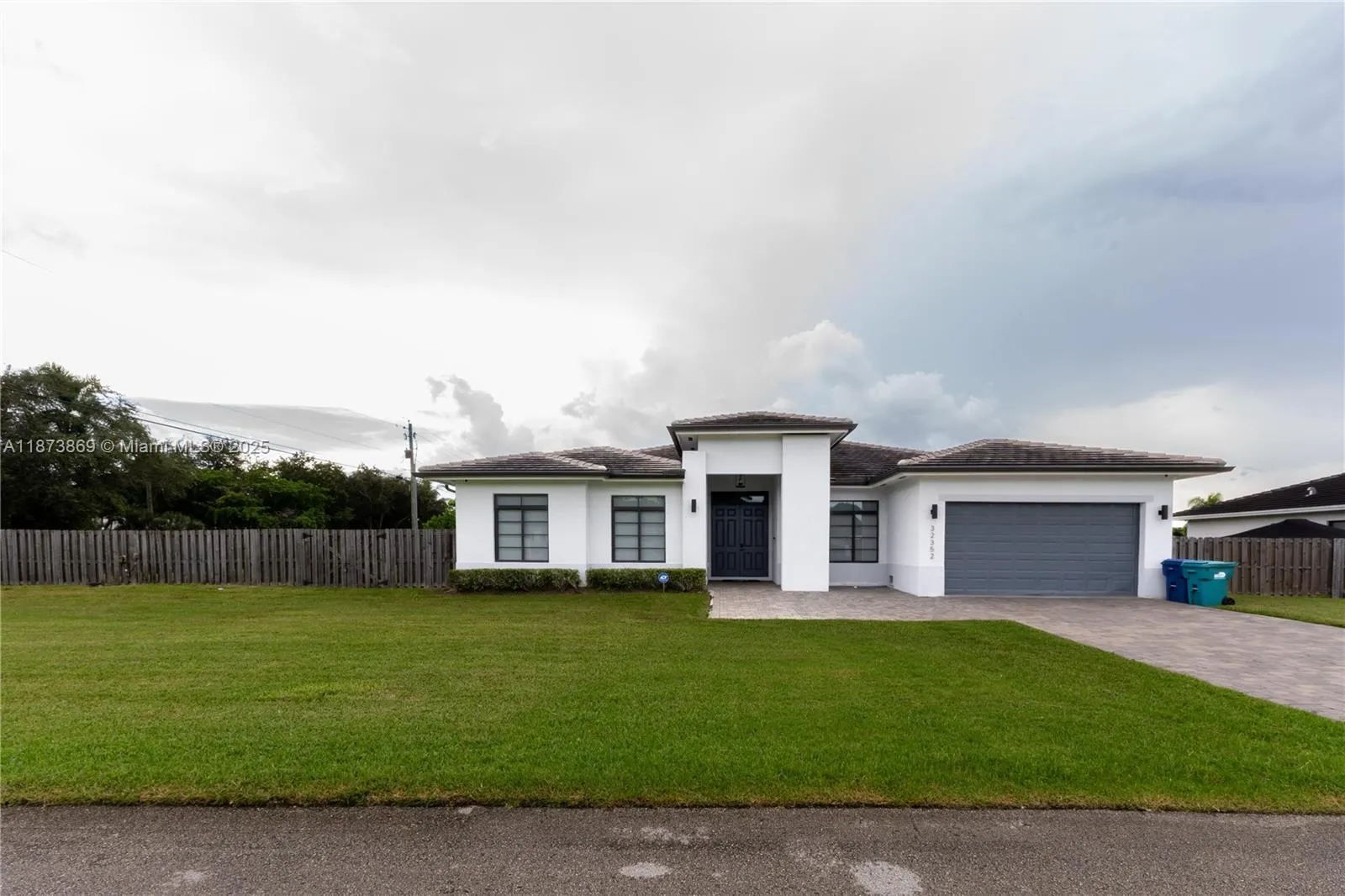 32352 SW 199th Pl
