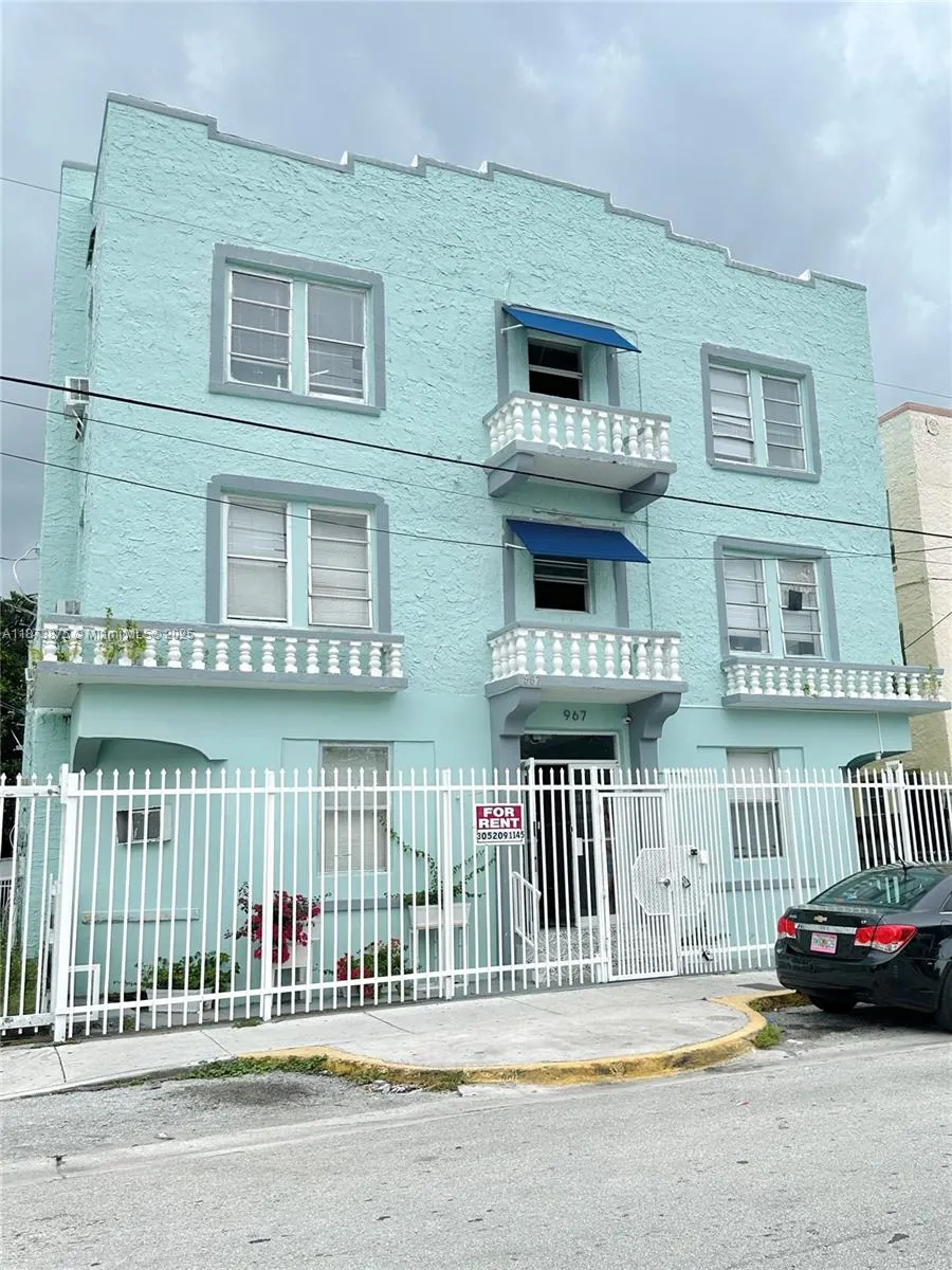 967 SW 5th St, #11