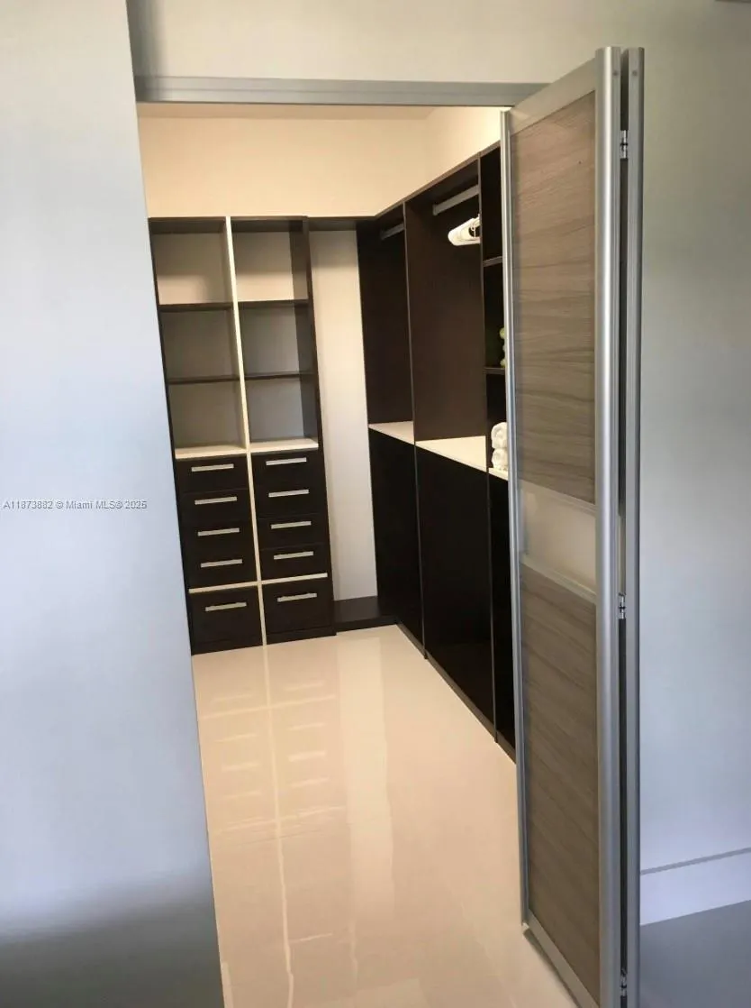 19501 E Country Club Dr, #9107