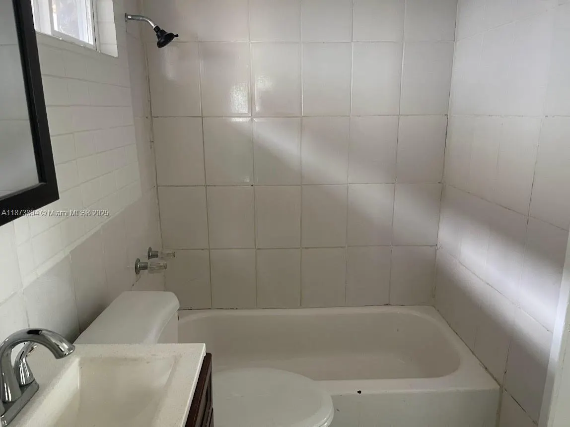 4015 SW 19th St, #3