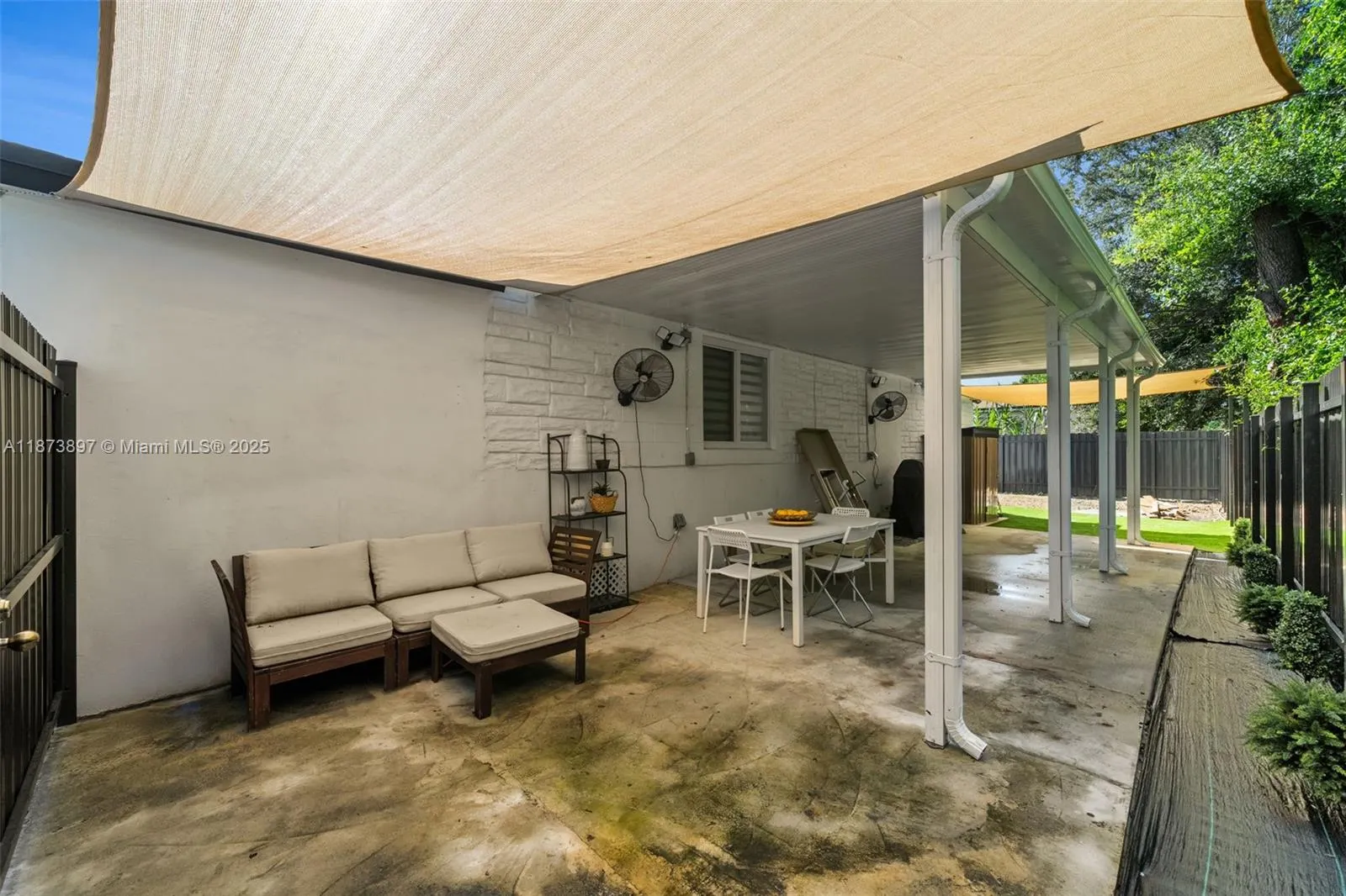 2170 NW 84th St