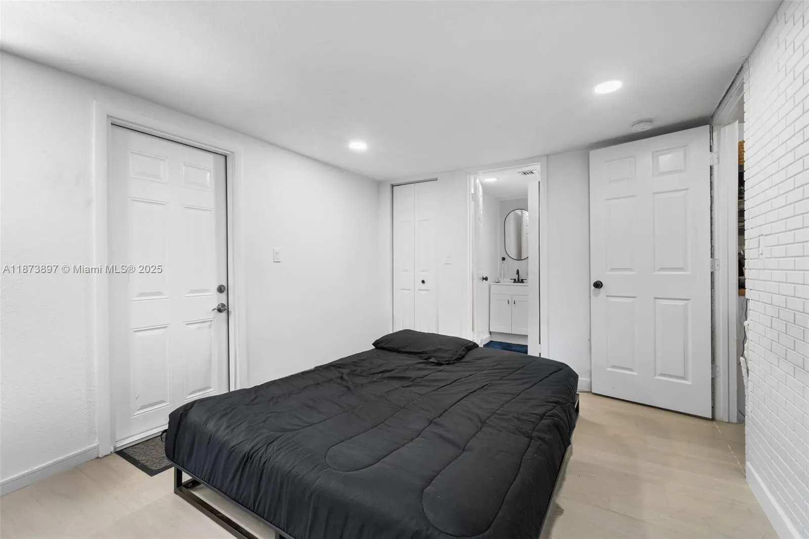 2170 NW 84th St