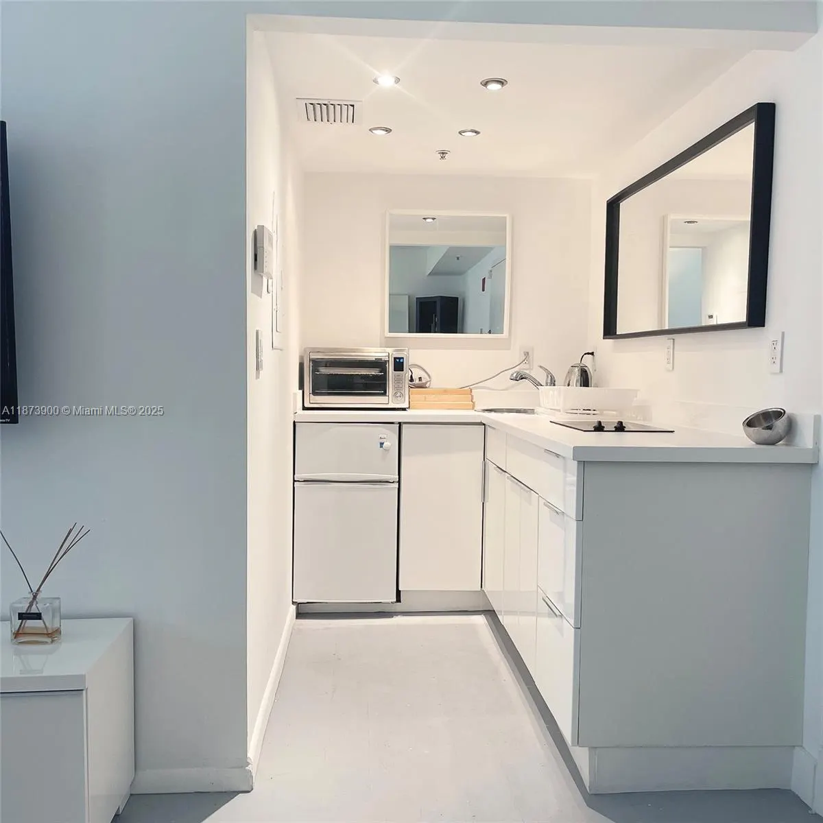 1550 Drexel Ave, #105