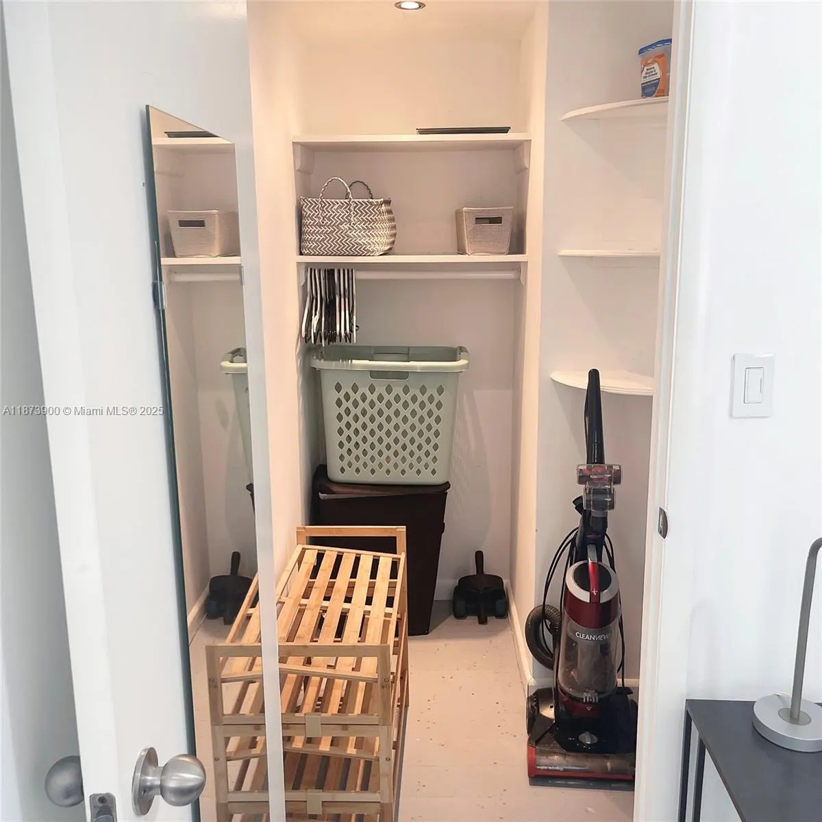 1550 Drexel Ave, #105