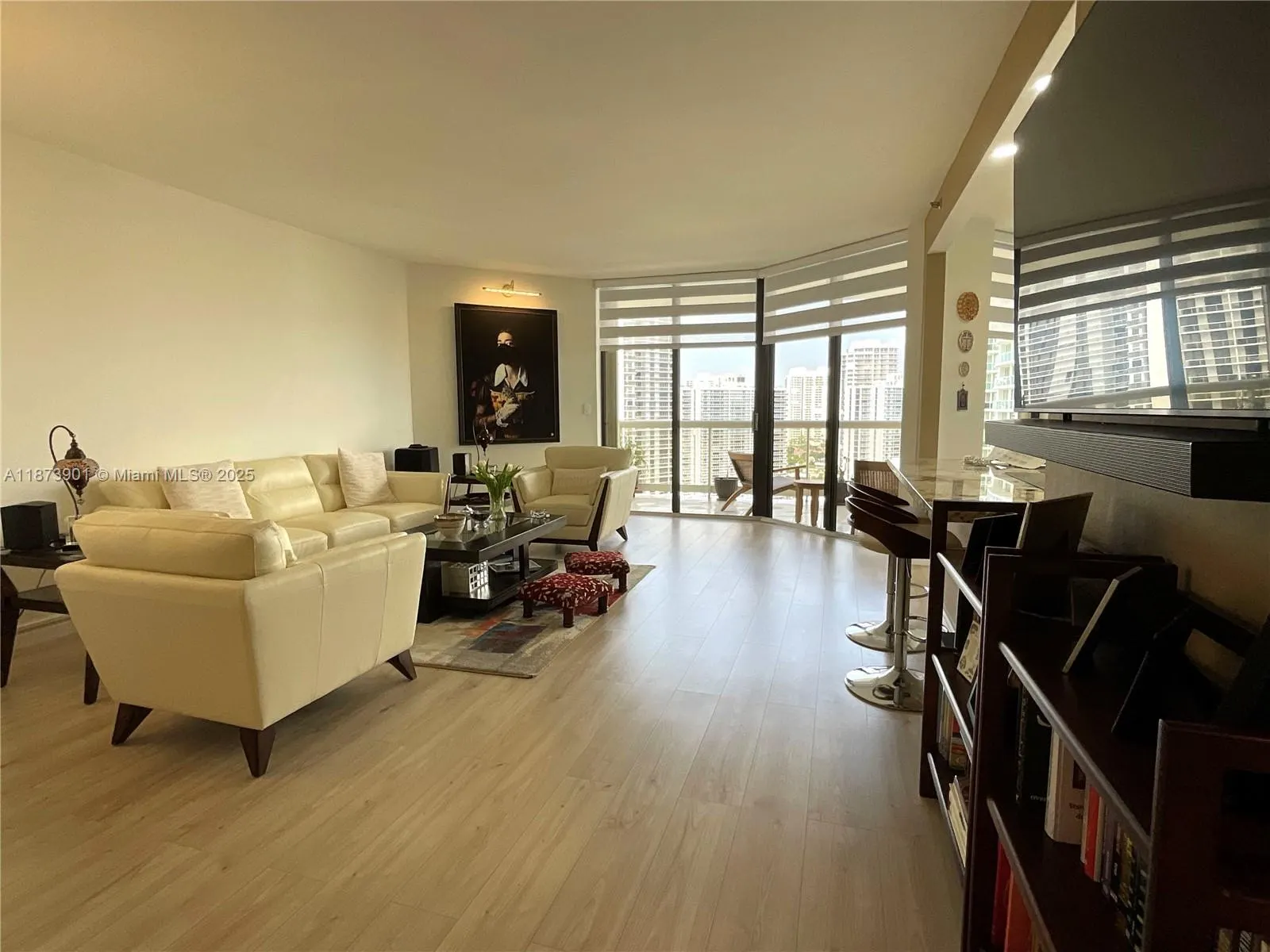 20191 E Country Club Dr, #1903
