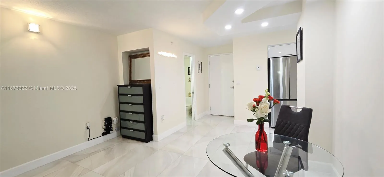 6917 Collins Ave, #1212