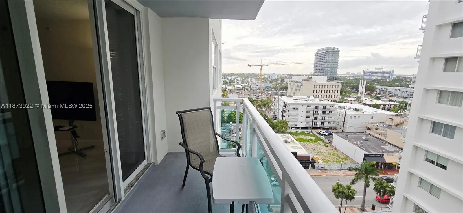 6917 Collins Ave, #1212