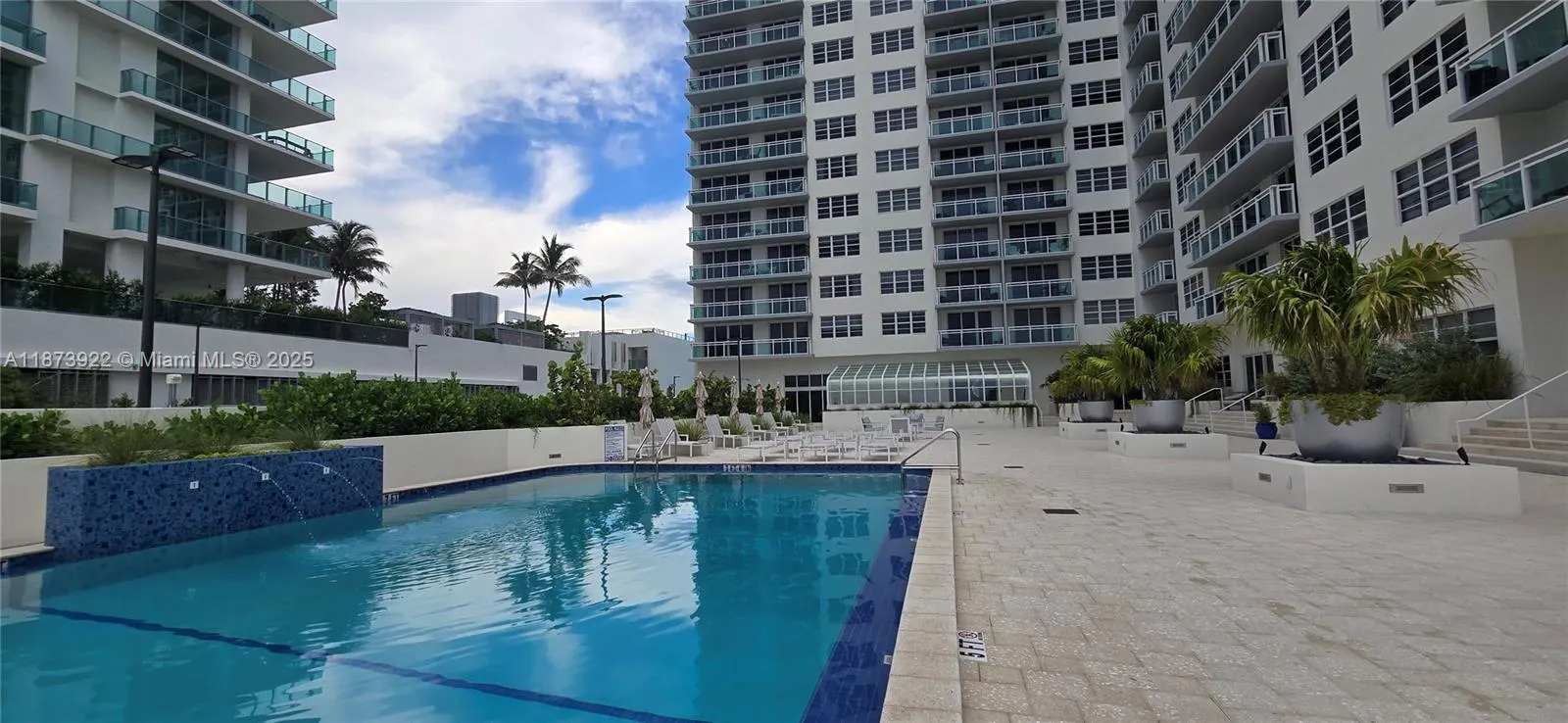 6917 Collins Ave, #1212