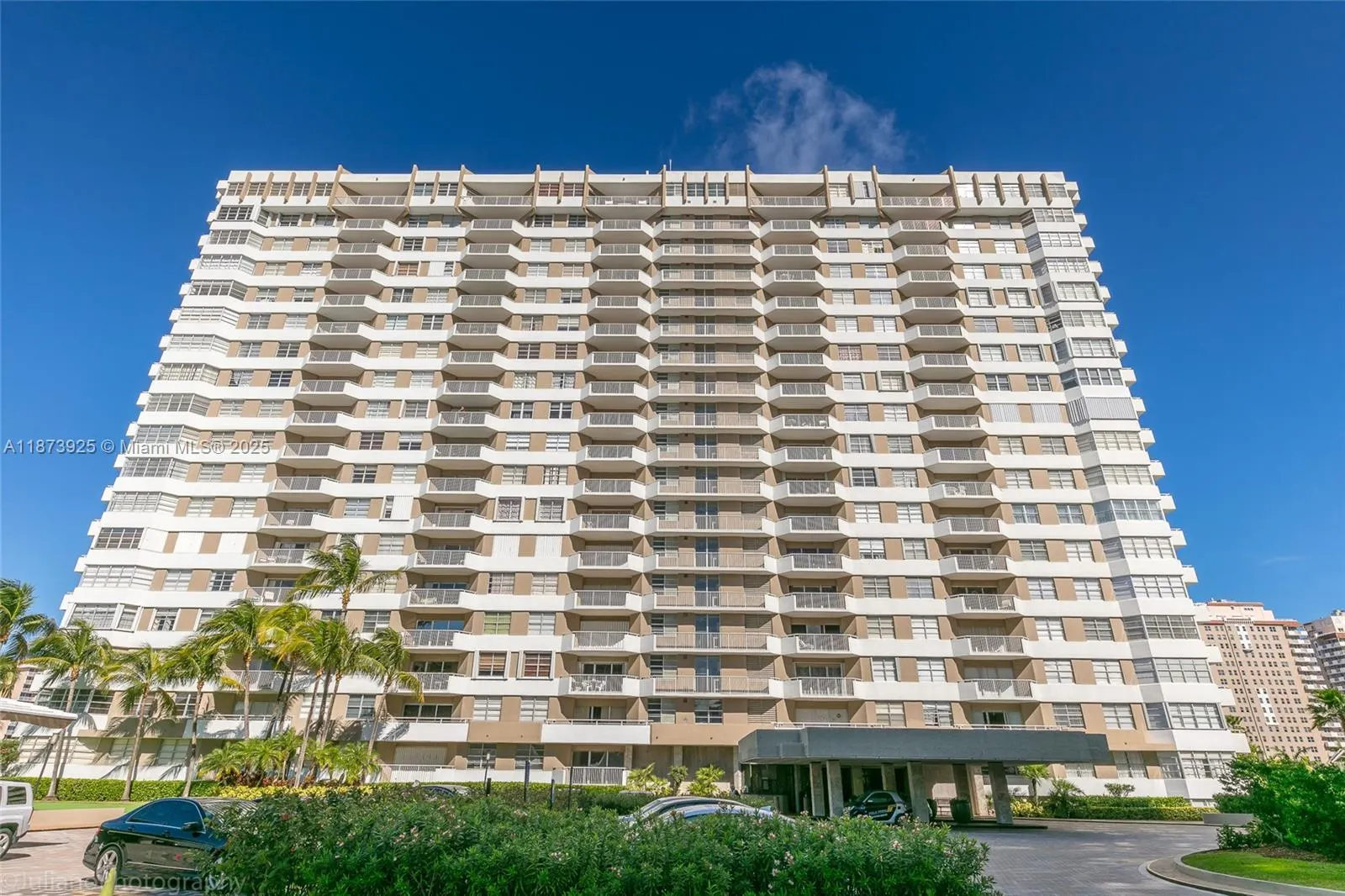 1980 S Ocean Dr, #22L