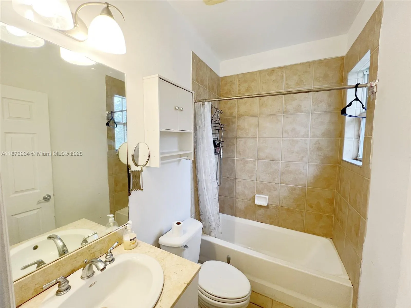 2540 SW 14th Ave, #203