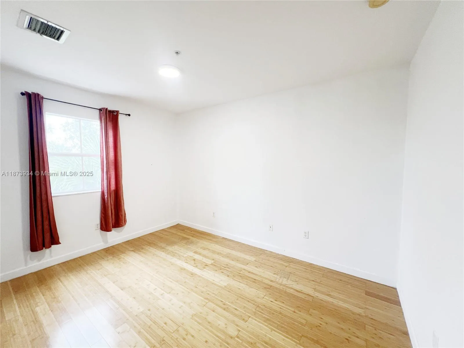 2540 SW 14th Ave, #203