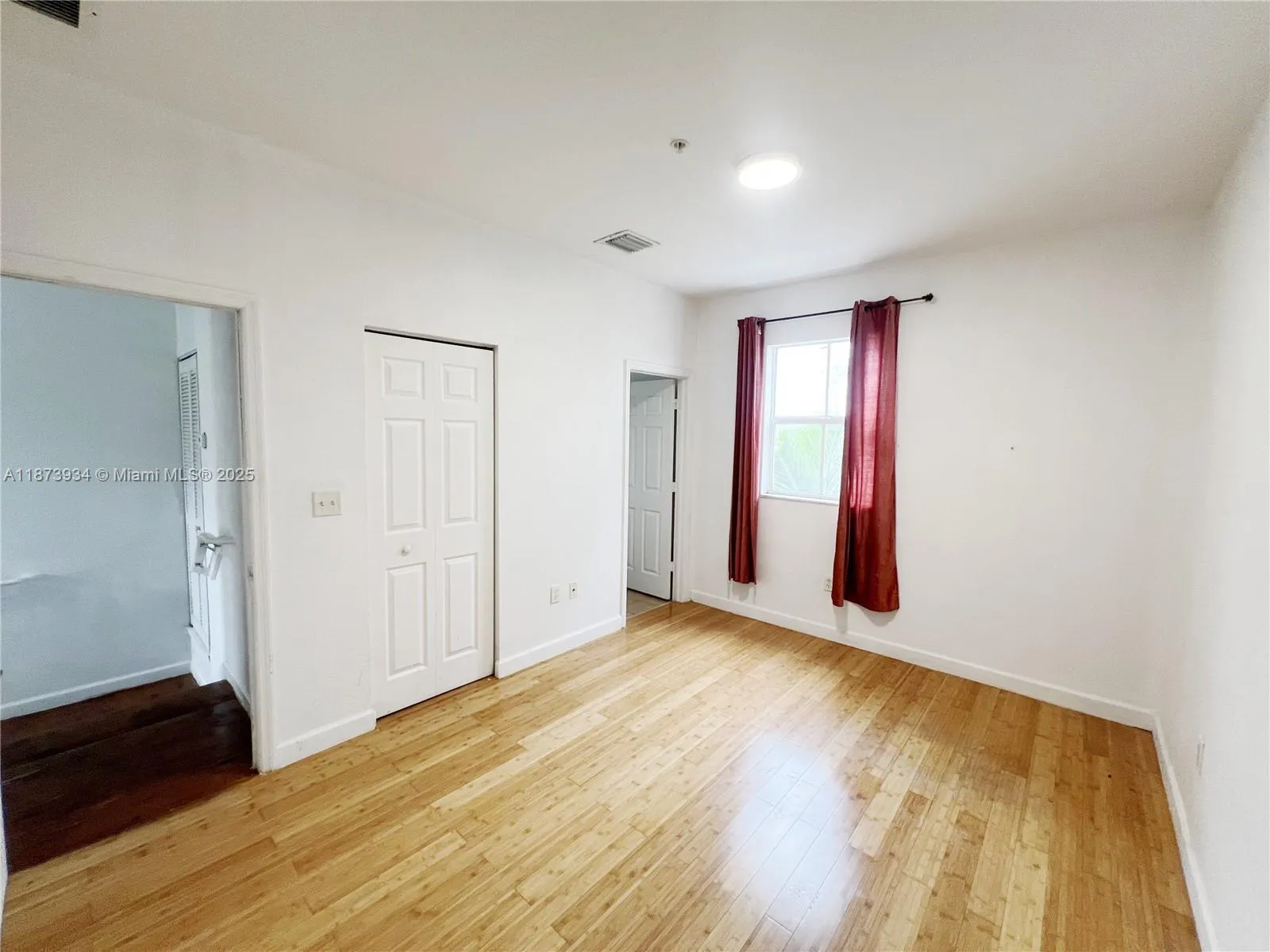 2540 SW 14th Ave, #203