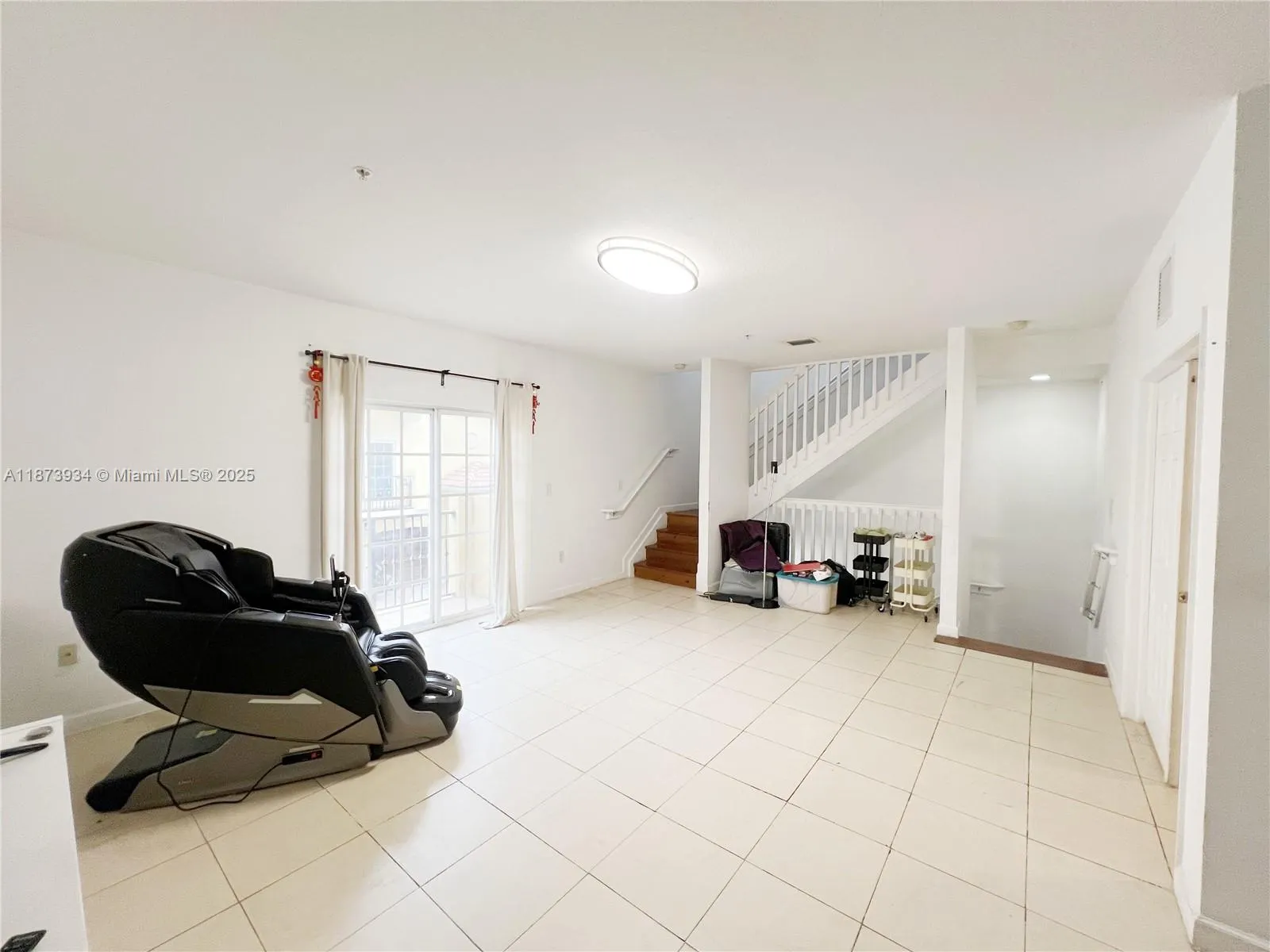 2540 SW 14th Ave, #203