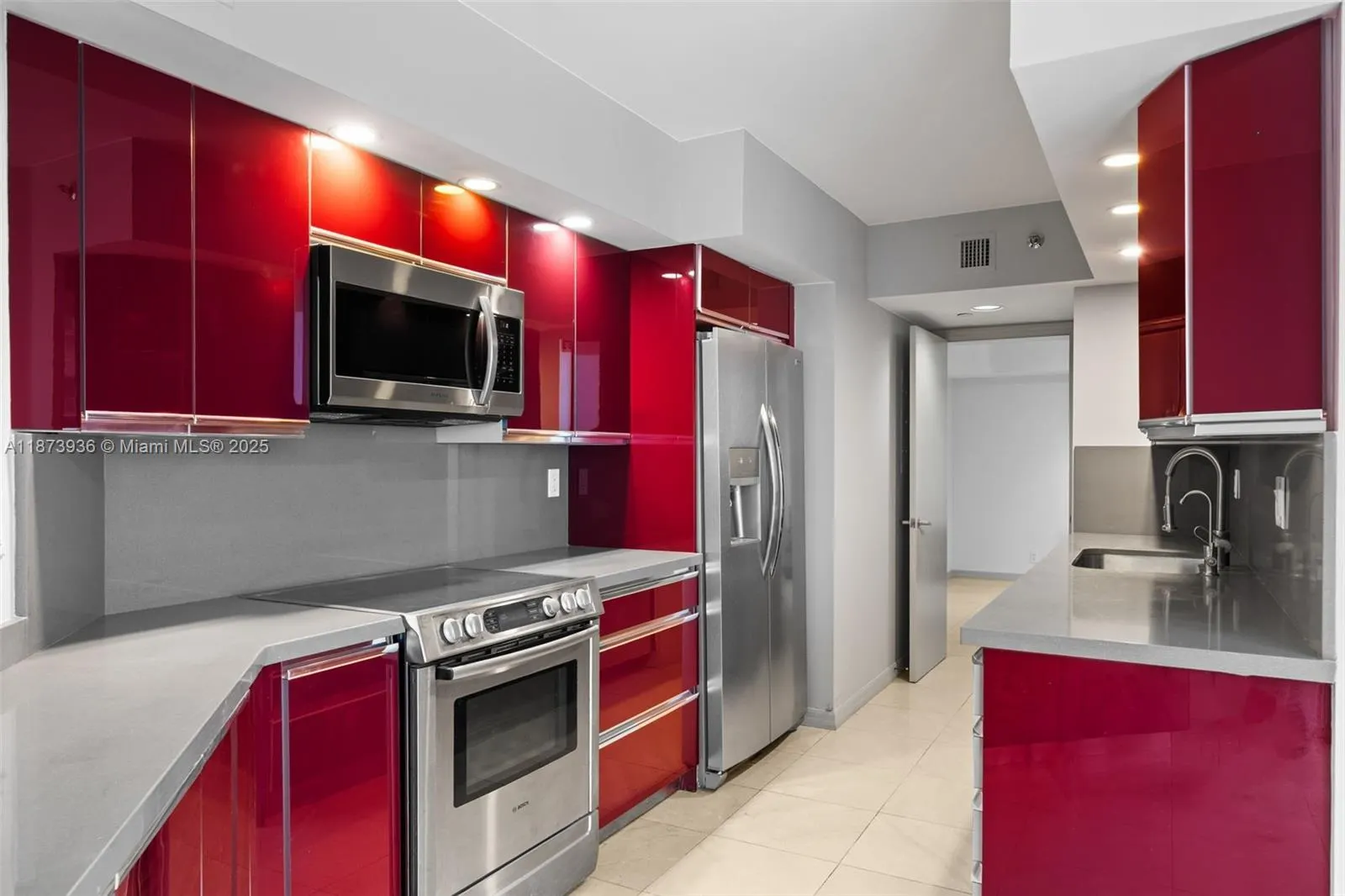 16485 Collins Ave, #1632