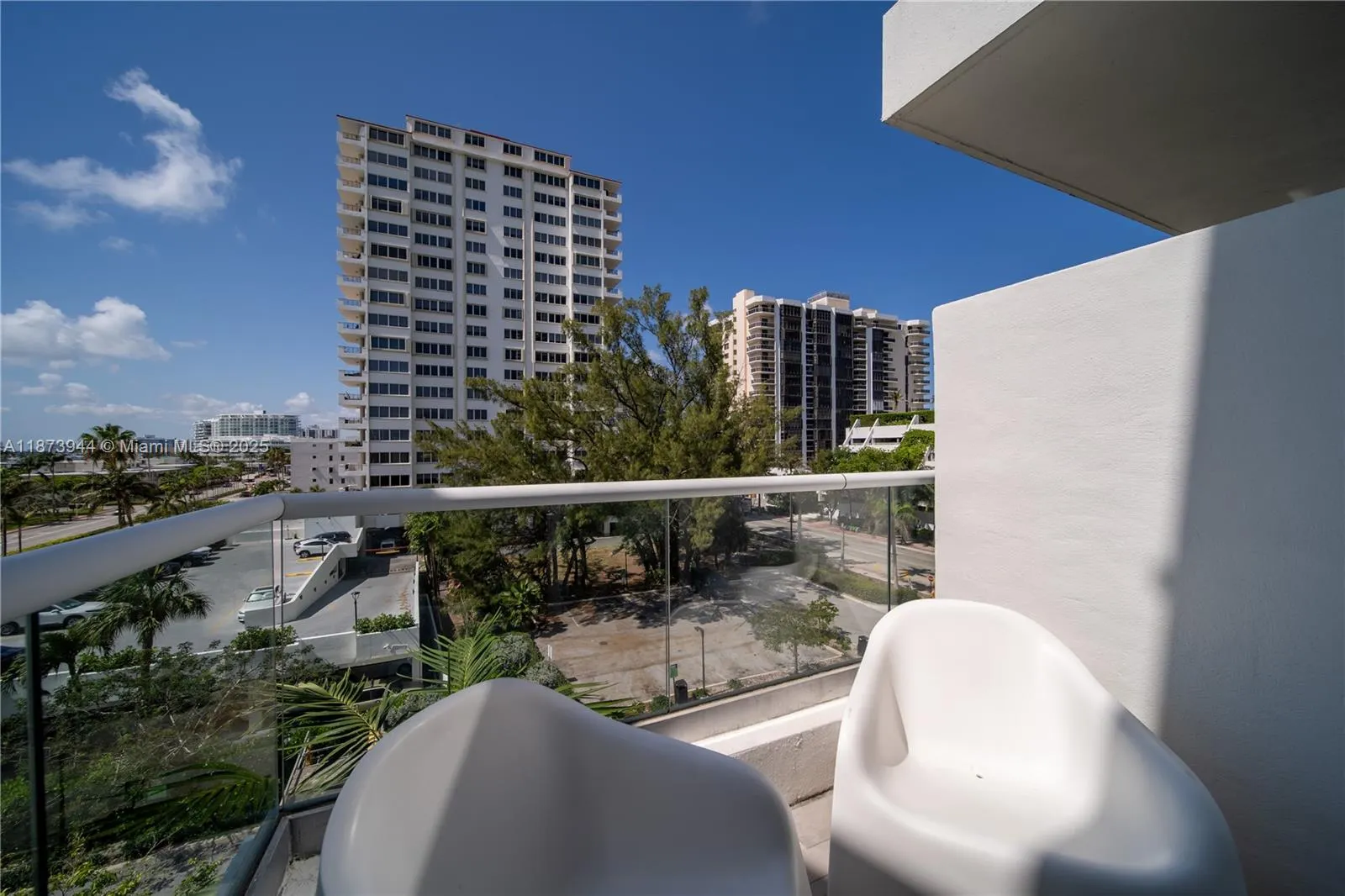 6362 Collins Ave, #506